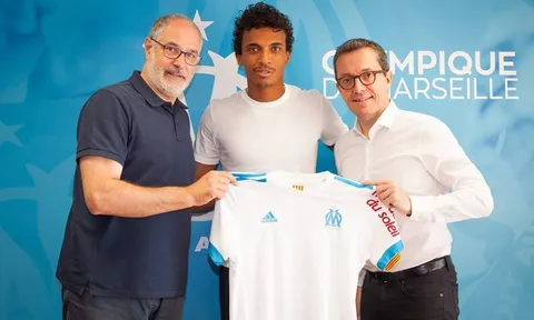 Chuyển nhượng Pháp 05/07: Xong tương lai Lacazette; Marseille có tân binh
