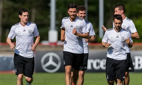 Vắng dàn sao bự, tuyển Đức miệt mài rèn quân trước thềm Confed Cup