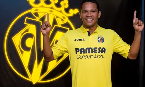 Carlos Bacca rạng rỡ trong ngày tái xuất La Liga