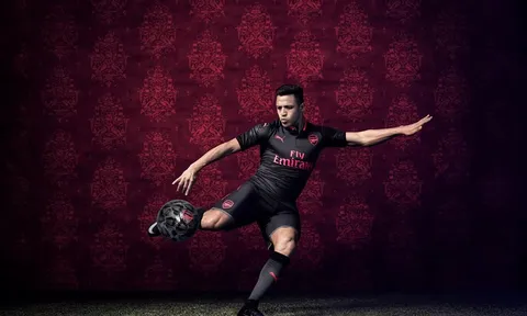 Sanchez, Giroud cực ngầu trong mẫu áo đấu thứ 3 của Arsenal