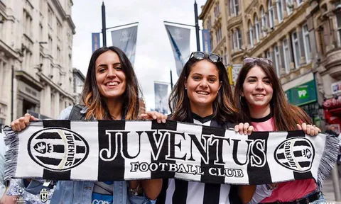 Mọi ngả đường về Millennium Stadium phủ kín 2 màu trắng-đen của Juve