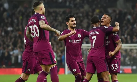 Đả bại Tottenham, Man City áp sát ngôi vương Premier League