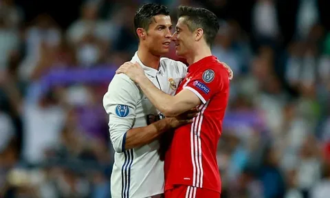 Đại diện xác nhận Lewandowski đang buồn, vì Ronaldo?