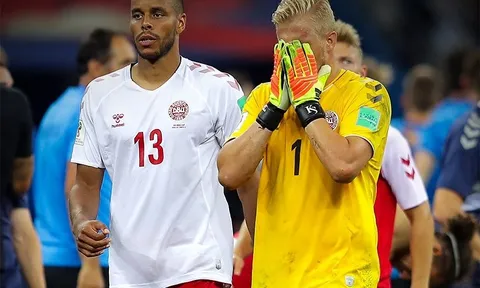 Đan Mạch bị loại, Kasper Schmeichel khóc nức nở dù thi đấu xuất thần