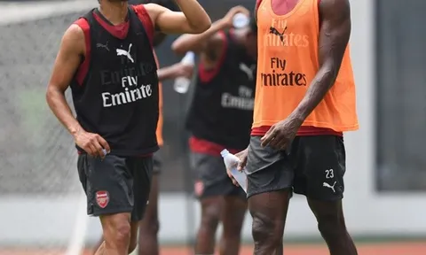 Thượng Hải nóng kỷ lục, sao Arsenal "tiếp nước" liên tục