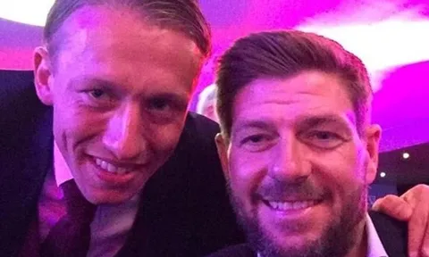 Dàn sao Liverpool bảnh bao đến dự lễ tri ân Lucas Leiva