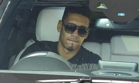 Dàn sao Man Utd cực 'ngầu' với đôi kính đen