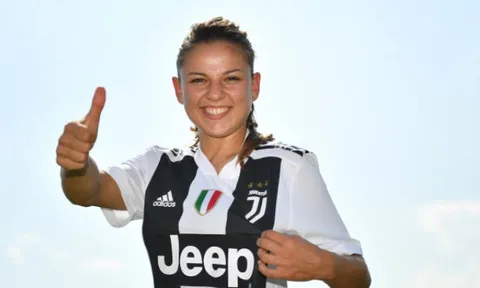 Đánh bại Milan, Juventus chào đón 'bông hồng' Ba Lan tới Ý