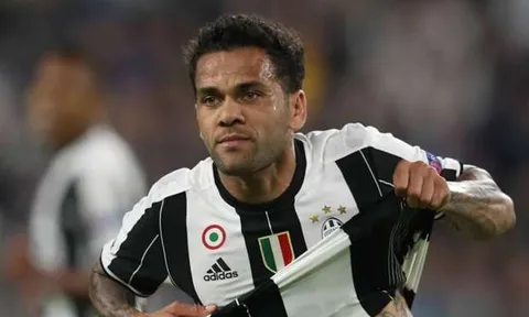 Dani Alves & Thống kê khiến CĐV Barca 'đắng lòng'