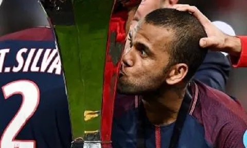 Dani Alves tiết lộ lý do rời Juventus