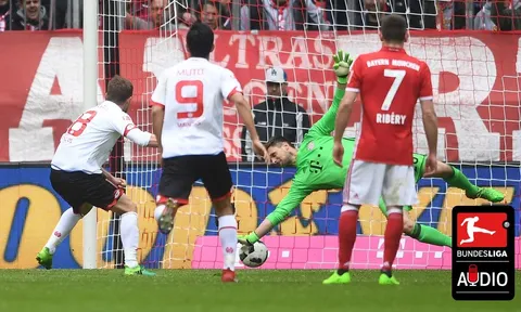 Daniel Brosinski sút penalty nâng tỷ số 2-1 cho Mainz (Bayern Munich 1-2 Mainz 05, vòng 34 Bundesliga)