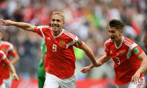 Yury Gazinsky lập công mãn nhãn, nhưng đâu là bàn mở màn đẹp nhất lịch sử World Cup?