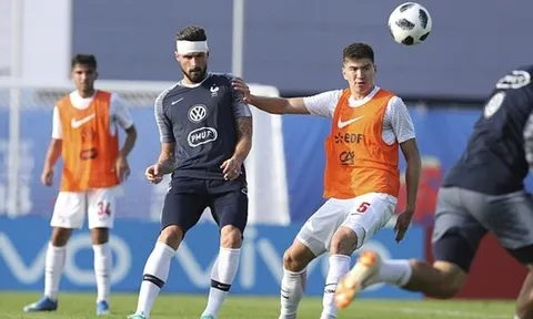 Đầu quấn băng, Giroud vẫn nhiệt hết cỡ trên sân tập tuyển Pháp