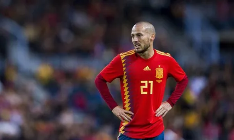 Nối tiếp Pique, David Silva tuyên bố giã từ ĐT Tây Ban Nha
