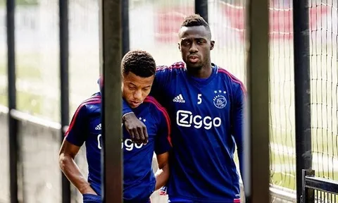 Davinson Sanchez bất ngờ trở lại sân tập, 'lật kèo' Tottenham?