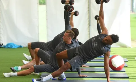 Đẩy tạ, hít xà đơn, Aubameyang làm tất cả để thành Vua phá lưới mùa tới