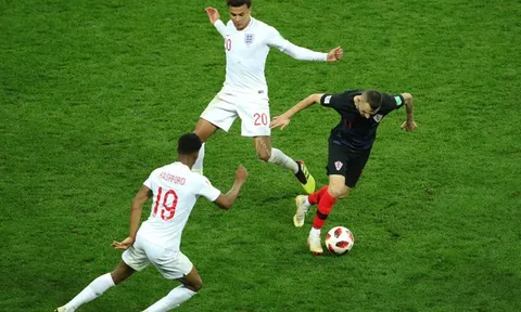 Tuyển Anh thua Croatia vì sự khác biệt giữa Henderson và Brozovic