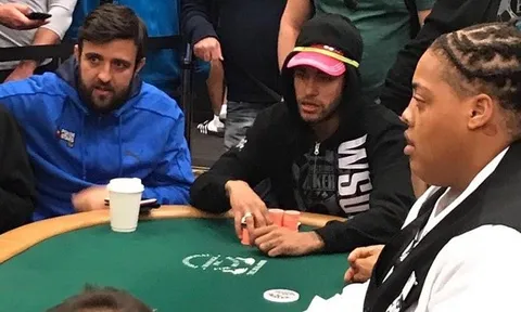 Đến Las Vegas, Neymar thử vận may tại sòng bạc