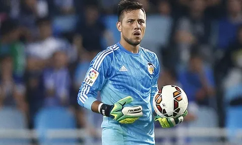 Diego Alves - Thánh bắt phạt đền