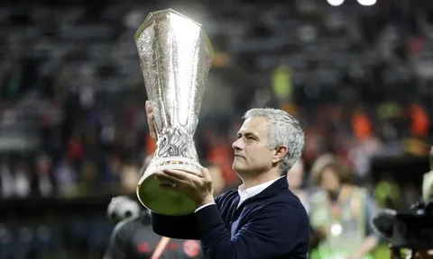 Điểm nhấn Man Utd mùa 2016/17: Từ nỗi thất vọng Ibra tới vinh quang Europa League