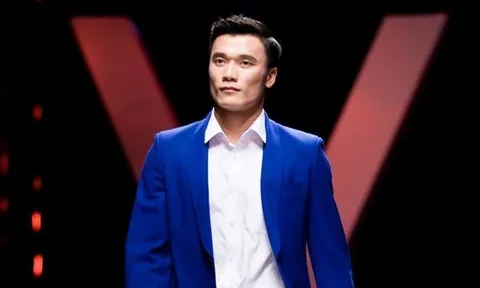 Điểm tin bóng đá Việt Nam tối 23/04: Thầy Tiến Dũng nói gì khi học trò diễn catwalk?