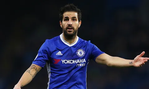 Điểm tin chiều 03/05: M.U & Liverpool giành Fabregas; Barca 'đánh úp' vụ Oezil