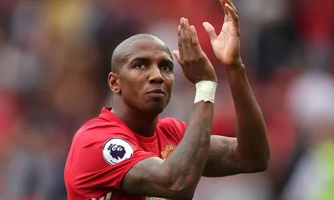 Điểm tin chiều 11/05: Thêm 1 cầu thủ M.U nghỉ hết mùa; Nghi vấn Torres chửi Ronaldo