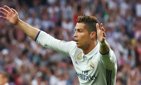 Điểm tin sáng 03/05: Mourinho ra thiết quân luật; Ronaldo 'cầu xin' fan Real