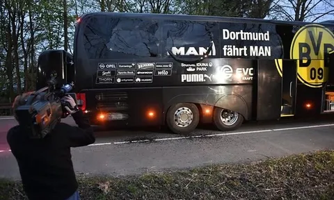 Điểm tin sáng 12/04: Dortmund bị khủng bố, cầu thủ bị thương nặng; Juve 'xử đẹp' Barca