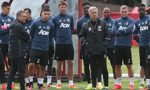 Điểm tin tối 09/05: Mourinho có 'cánh tay phải' mới; Rõ tương lai Conte