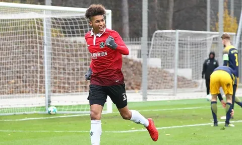 Điểm tin tối 14/08: M.U nhắm Leroy Sane 2.0; Liverpool lại nổ 'bom tấn'?