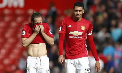Điểm tin tối 16/05: Zidane hé lộ tương lai James Rodriguez; Smalling đáp trả Mourinho
