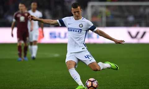 Diễn biến vụ Ivan Perisic: Chelsea chỉ là 'đòn gió', M.U sẽ chốt sớm
