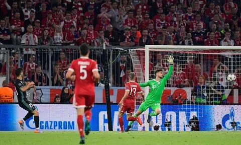 Định mệnh muốn đưa Real Madrid vào chung kết