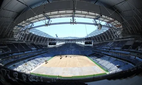 Tottenham mở cửa tham quan SVĐ mới: Hiện đại nhưng...