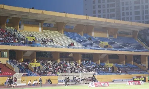 Đọ nhiệt mùa World Cup, khán giả Việt Nam đến sân giảm mạnh