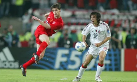 Đọ tài Xabi Alonso vs Andrea Pirlo