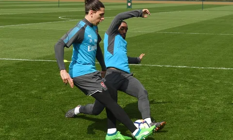Đòi bàn thắng, Harry Kane bị sao Arsenal troll