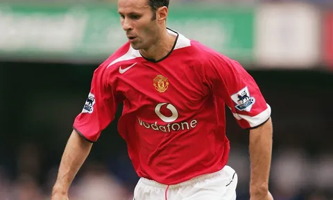 Đội hình hay nhất Ngoại hạng Anh 2016/17 do Giggs bình chọn