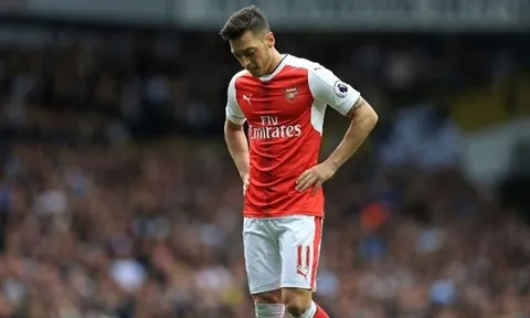 Đội hình tệ nhất vòng 35 NHA: 'Quỳ gối' trước Arsenal & Everton