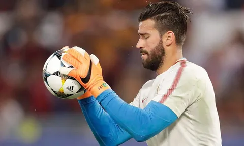 Đội hình tiêu biểu Serie A toàn mùa: Không có chỗ cho Buffon