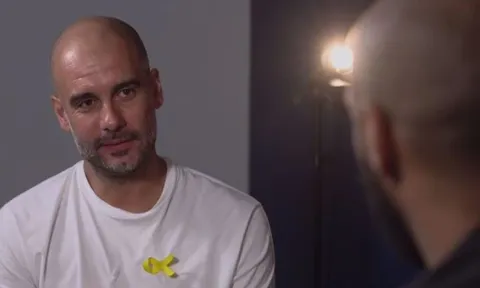 Đối thoại Pep Guardiola: Man City đá như Barca, khiến tất cả câm lặng!