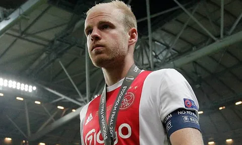 Đội trưởng Ajax cay cú: MU thắng nhờ may mắn!