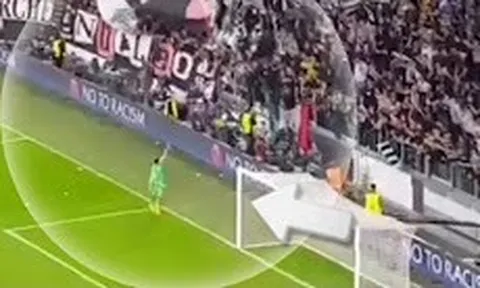 Đồng đội 'mất tích', Buffon một mình ăn mừng cùng CĐV