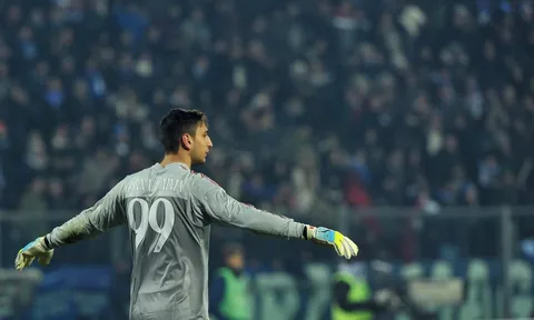 Donnarumma trở thành "con rối của đồng tiền" như thế nào? (Phần 2)