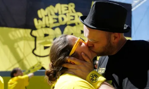 Dortmund nhuộm vàng thành Berlin trước CK cúp Quốc Gia