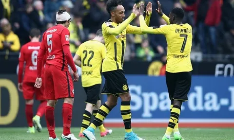 Dortmund vượt ải Frankfurt trong ngày an ninh được thắt chặt