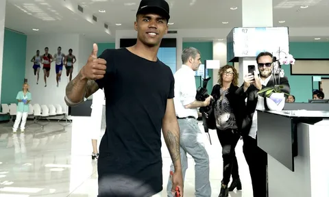 Douglas Costa: Tôi luôn mơ về Juventus