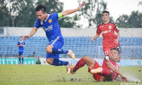 Thanh Trung và Tiến Linh thay nhau lập hat-trick, Quảng Nam chia điểm kịch tính