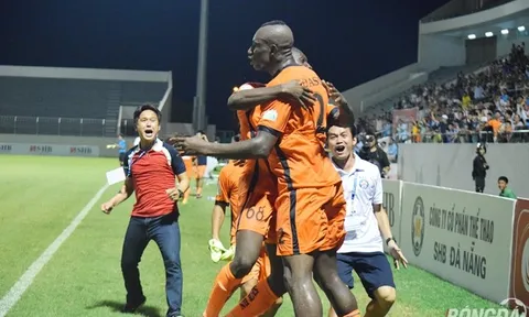 Đức Chinh ghi bàn, SHB Đà Nẵng "chết đi sống lại" tại Hòa Xuân